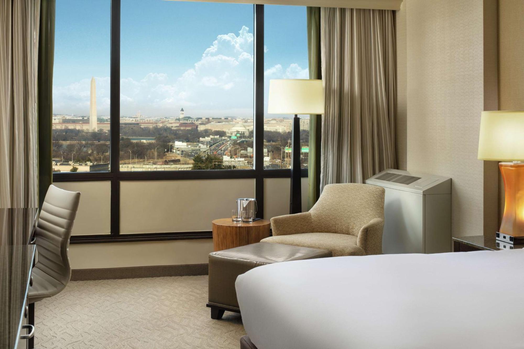 Doubletree By Hilton Washington Dc - Crystal City Arlington Extérieur photo