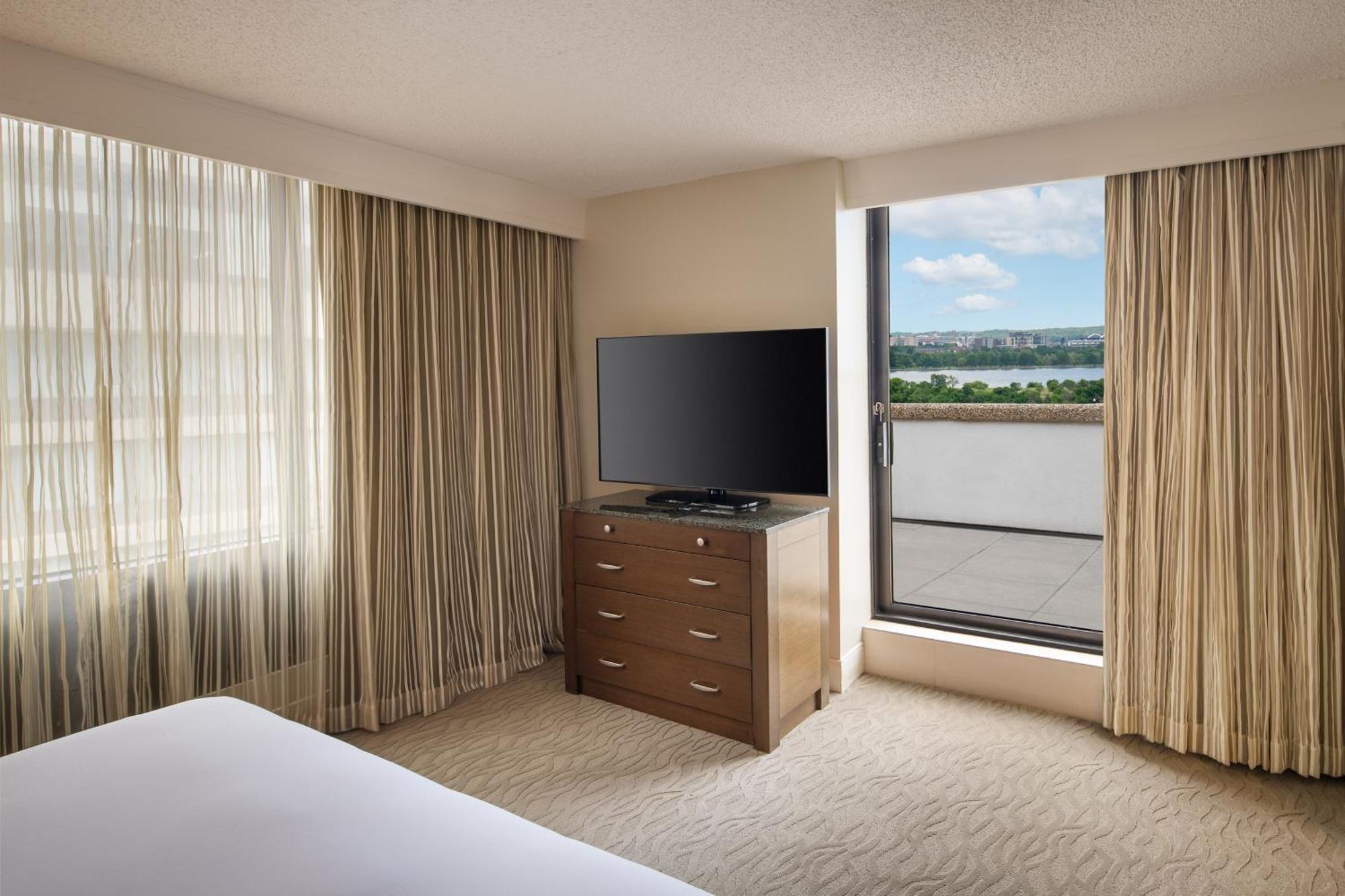 Doubletree By Hilton Washington Dc - Crystal City Arlington Extérieur photo